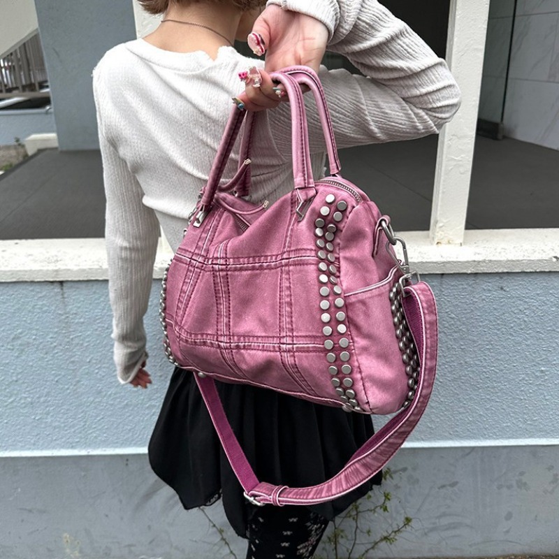 女性用大容量クロスボディバッグ ショルダーバッグ リベット付 - Embroidery Meaning のレビューと価格