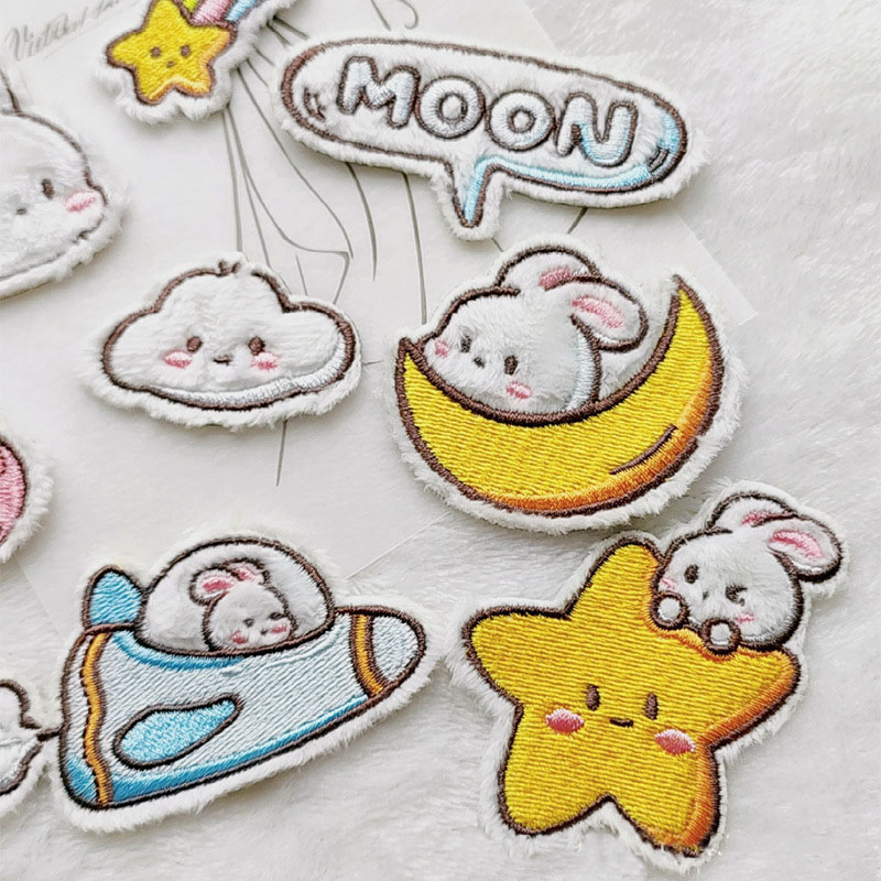 子供のための漫画の動物の絵のパッチ,自己粘着性の刺繍パッチ, - Embroidery Garments のレビューと価格